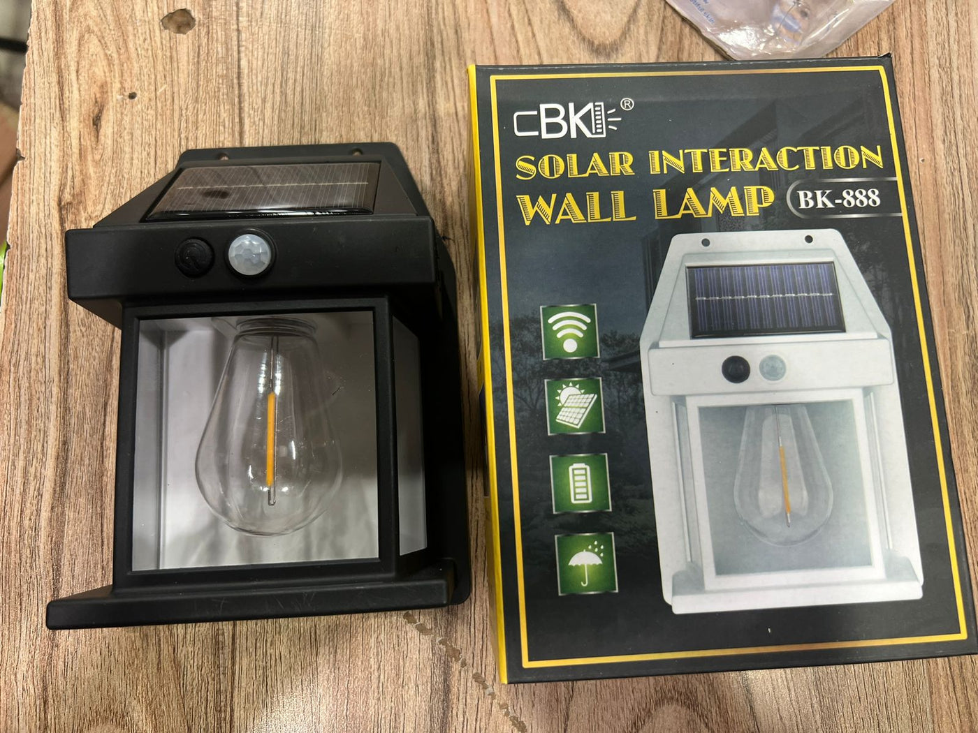 Solar Charge Motion Sensor Solar Waterproof Wall Lamp